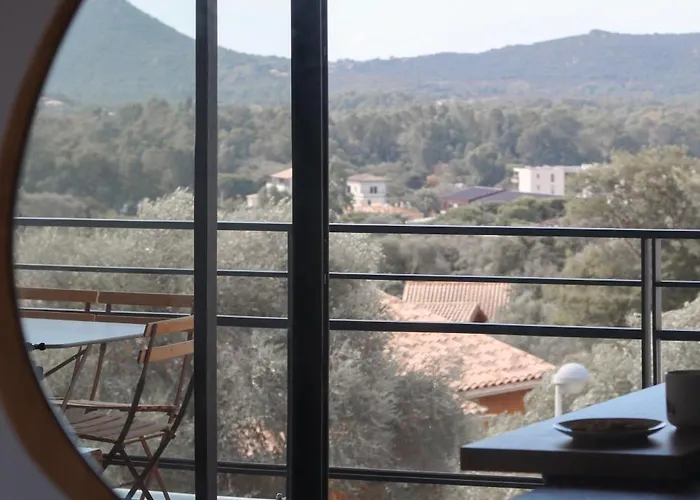 So Апартаменти *