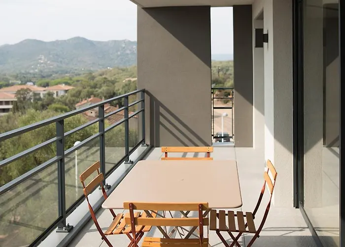 So Апартаменти *